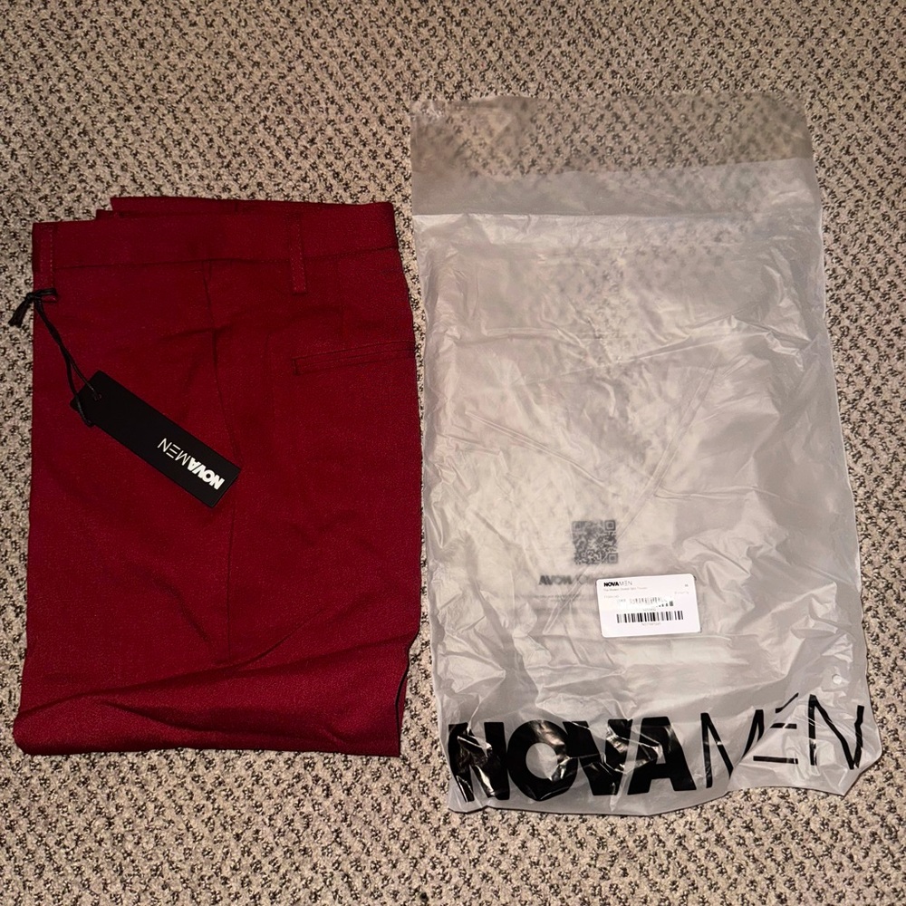 🚀 Fashion Nova Slim Trousers (Burgundy) New With Tags